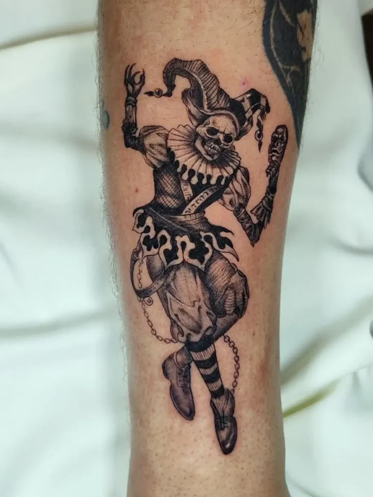 Tattoo Blackwork Tattoo Diavel Malaga 02 Blackwork tattoo en el antebrazo de bufón medieval.