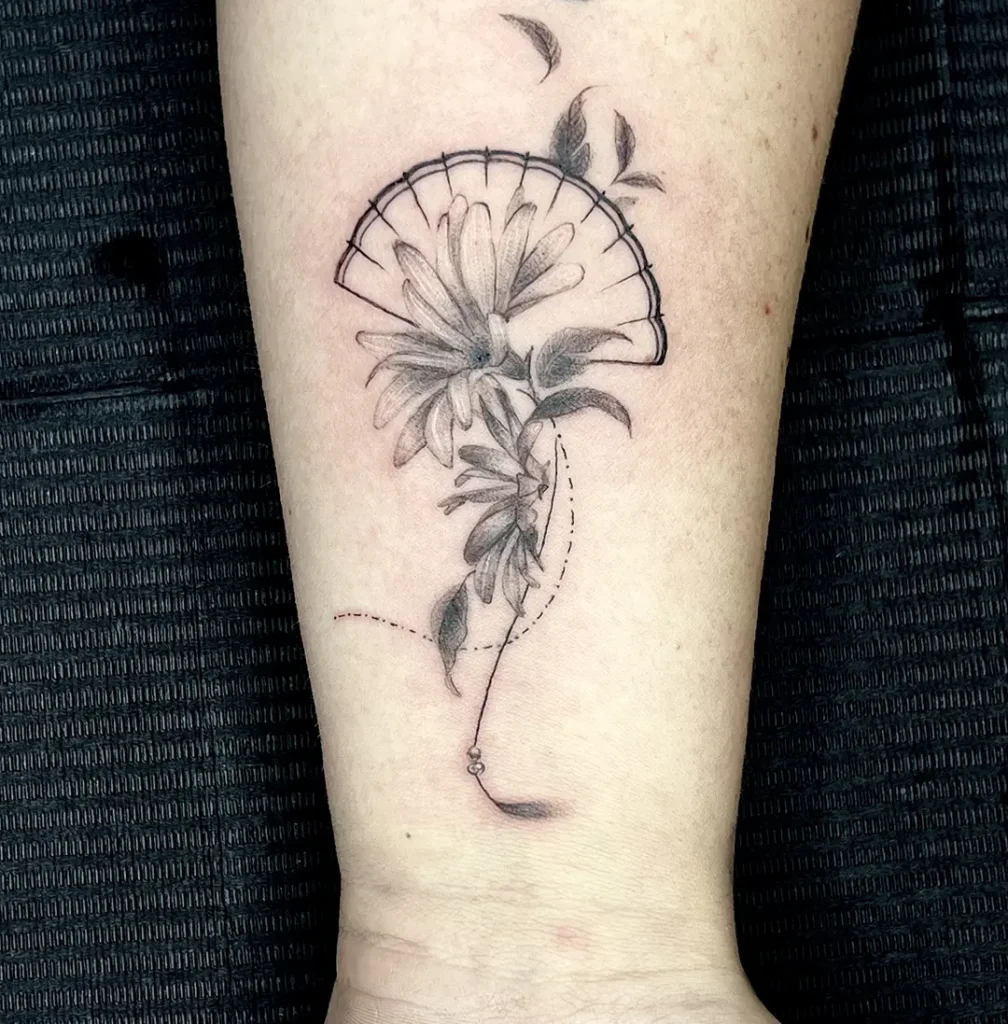 Tattoo-Malaga-Diavel-Tatuajes-Minimalistas-Fine-Line-Tattoo-09